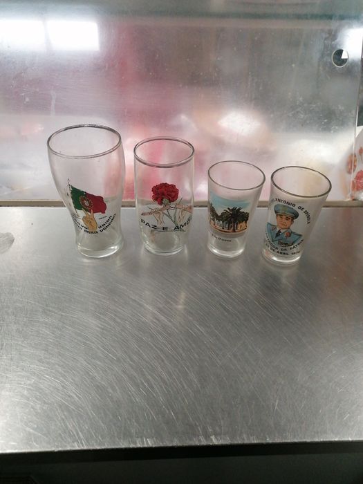 Copos comerativos 25 abril