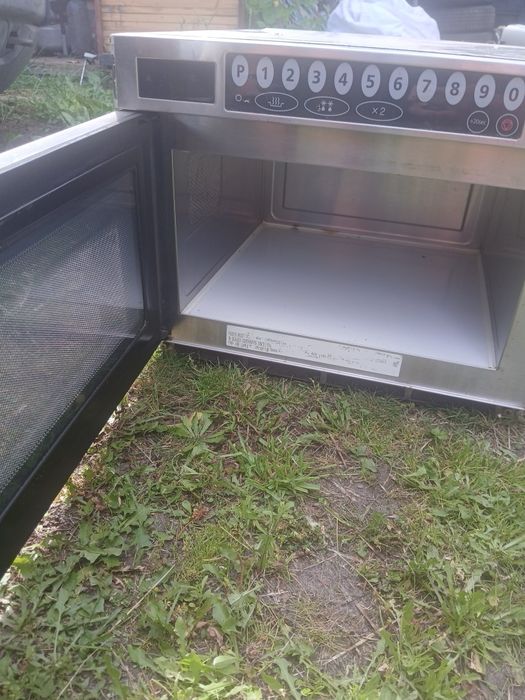 Mikrofalówka do gastronomi.
