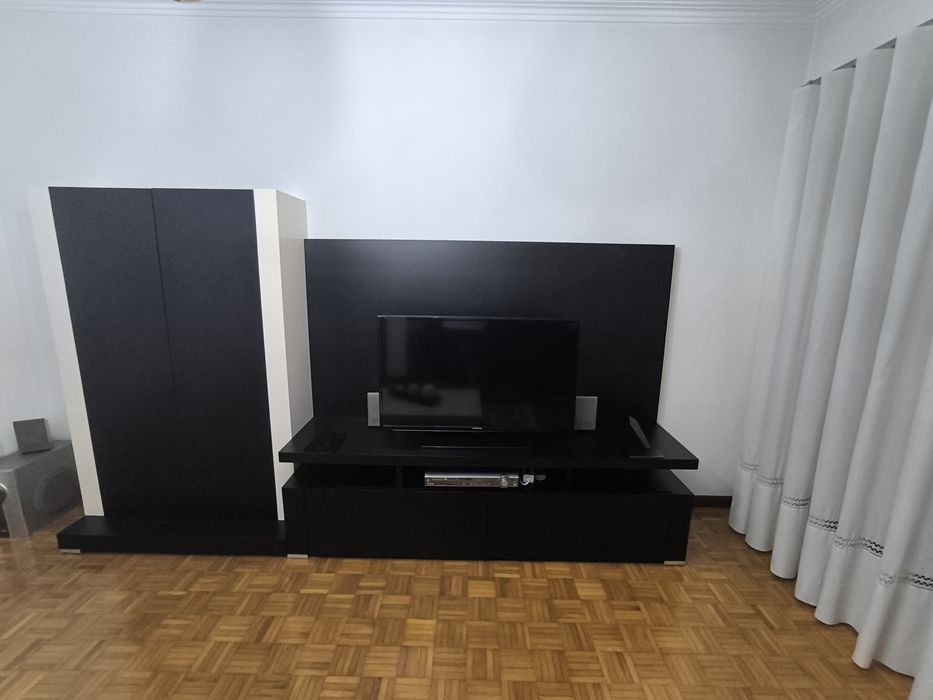 Móvel sala TV + mesa centro e sofa
