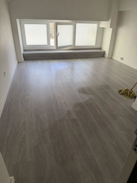 Alugo loja escritorio atelier metro pontinha