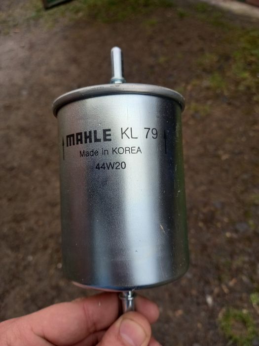 Golf 4 1.6 Гольф 4 1.6 1.4 паливний фільтр MAHLE.Новий