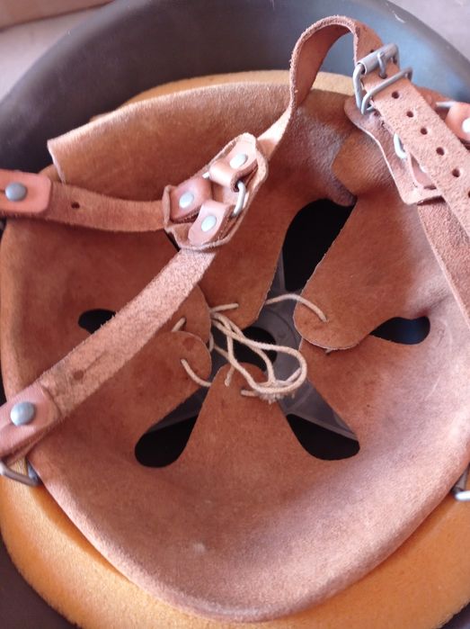 Capacete da RDA leste