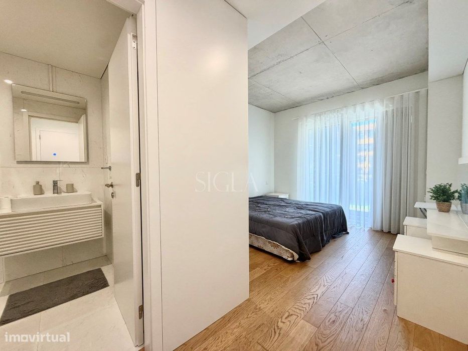 Apartamento T2, com vistas mar, a 50 metros da praia