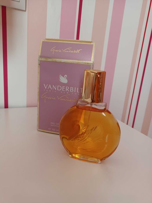 Perfume Gloria Vanderbilt 100 ml com vaporizador