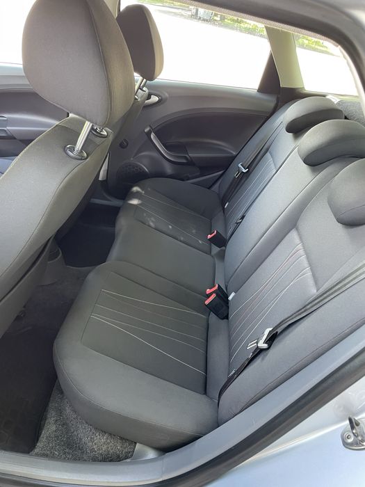 Seat ibiza 2011 рік