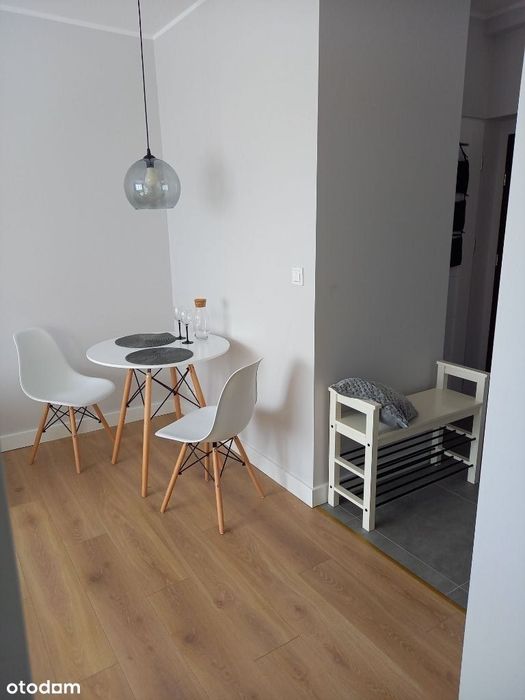 2 Pokoje 34 M²|Vis-A-Vis Ump|Balkon|Parking I Piwnica W Cenie|Zadbane