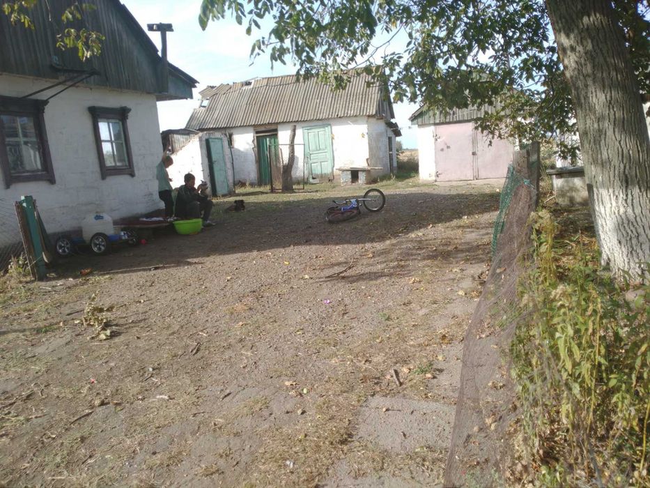 Будинок в селі Підпільне