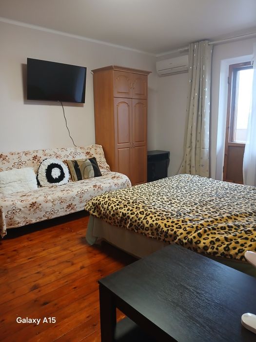 Сдам 1 кв ,центр,р-н 2 и 3 школы 6500гр