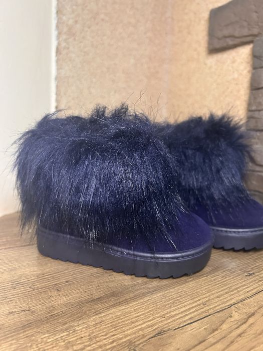 Продам))) Легонькі теплі уггі