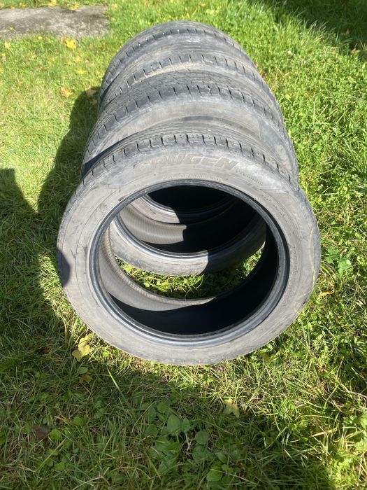 Шини автомобільні R 19