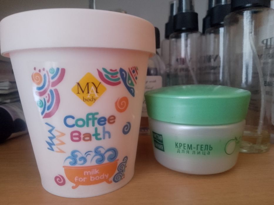 Подарок подарую дівчині жінці