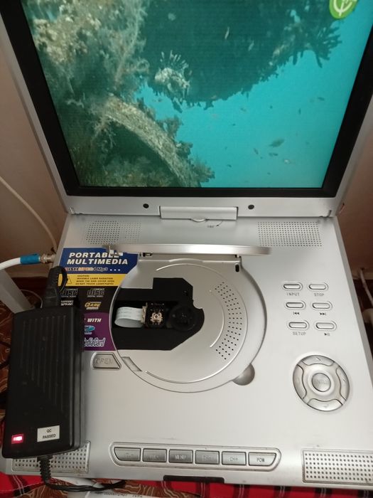 DVD видео плеер работает