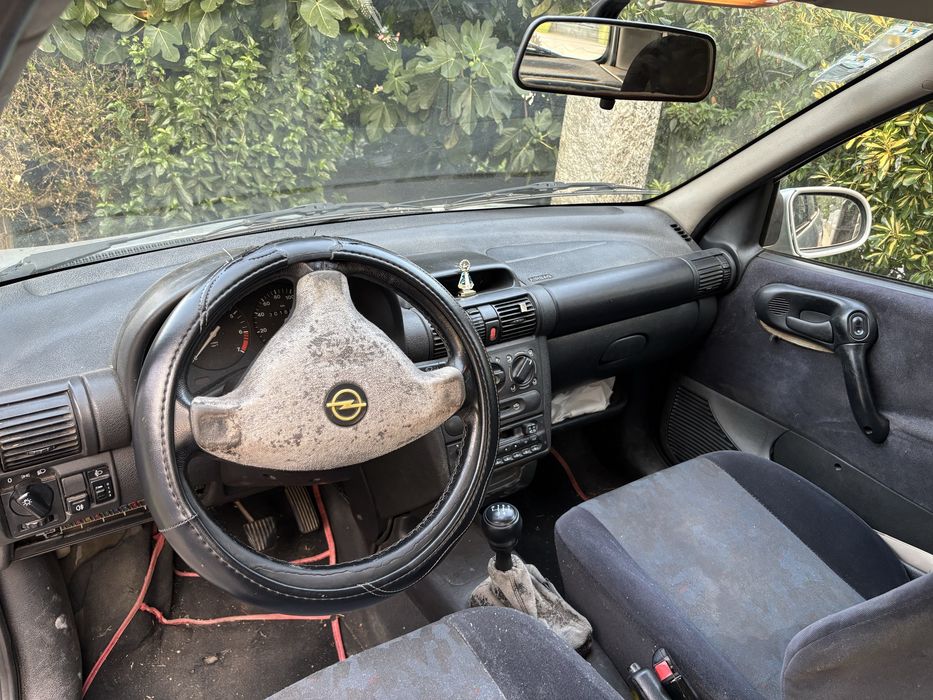 Opel Corsa B 1.0 12V