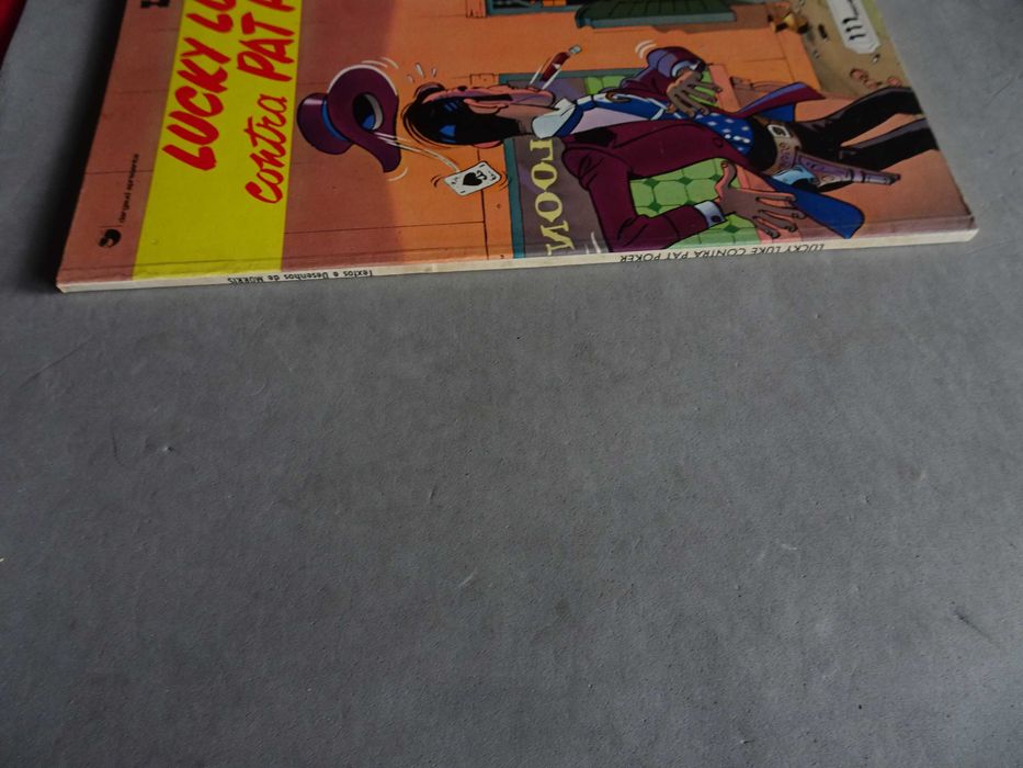 Livro Meribérica Lucky Luke contra Pat Poker (capa mole)