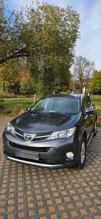 ekonomiczna Toyota Rav 4