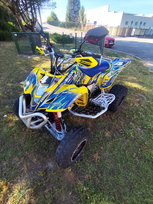 Suzuki LTZ 400 .