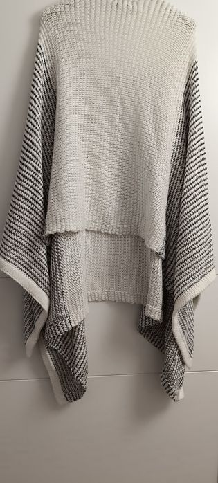 Poncho marca Natura . Usado