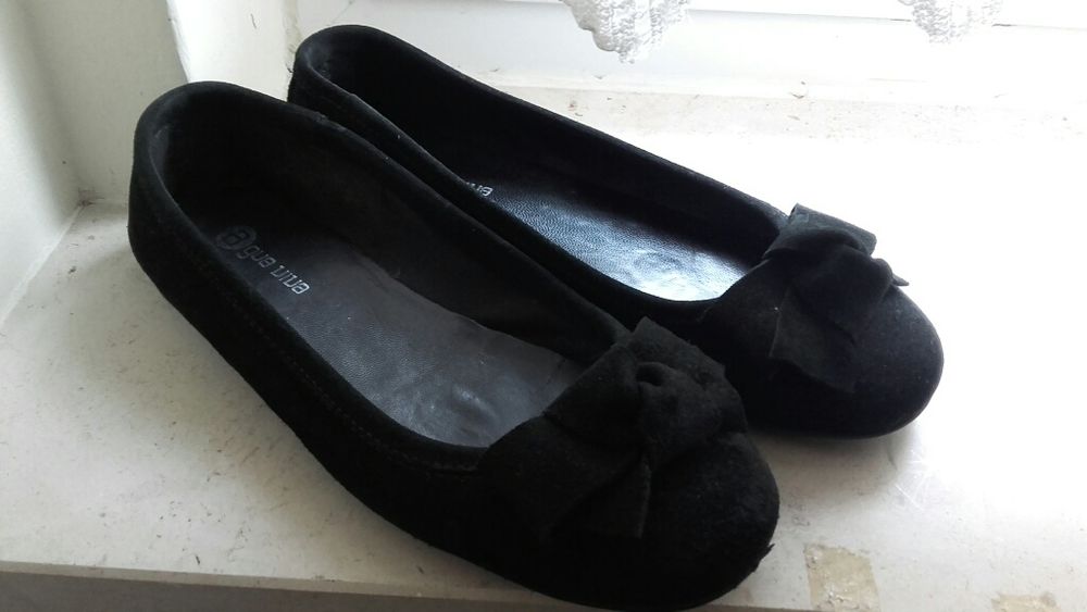 Sapatos sabrinas pretas camurça 35