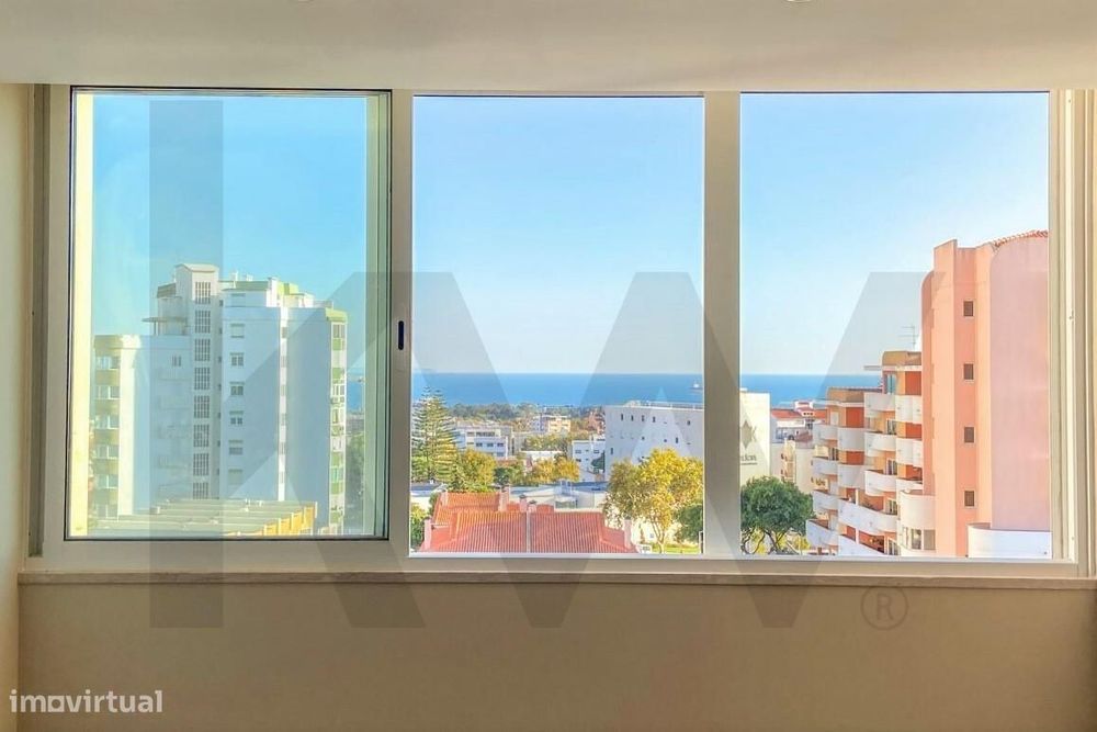 Cascais Apartamento T4 totalmente renovado, para venda excelente vista