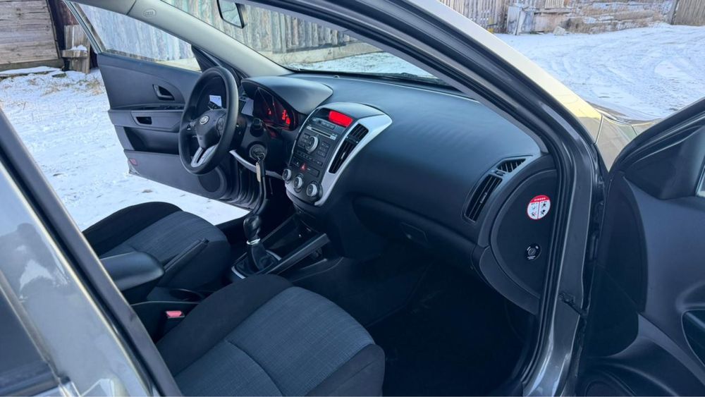 Продам kia ceed 2009 року ,