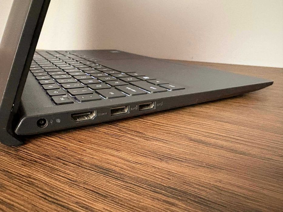 Laptop Dell Vostro 15 3510