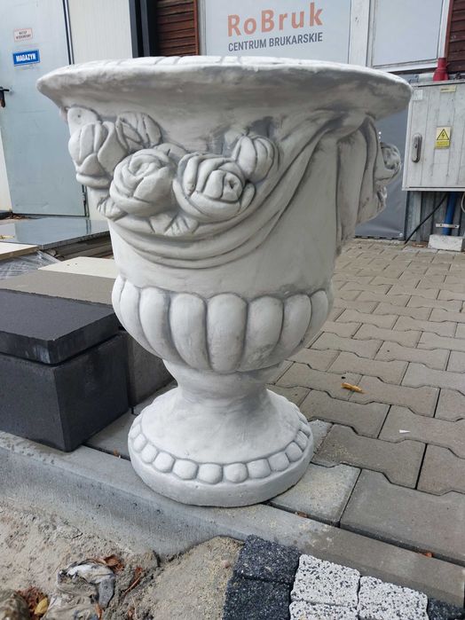 Betonowe meble ogrodowe ,donice , figury ,ławki