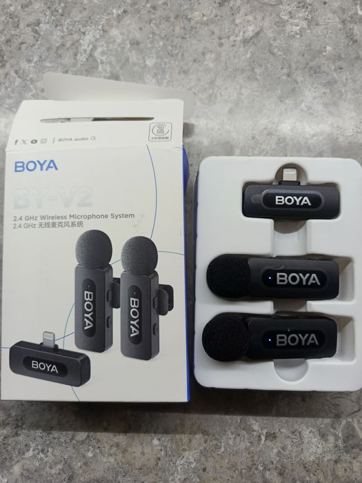 бездротова мікрофонна система петличка BOYA BY-V2.