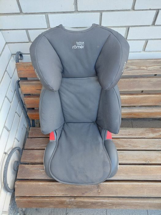 Дитяче автокрісло