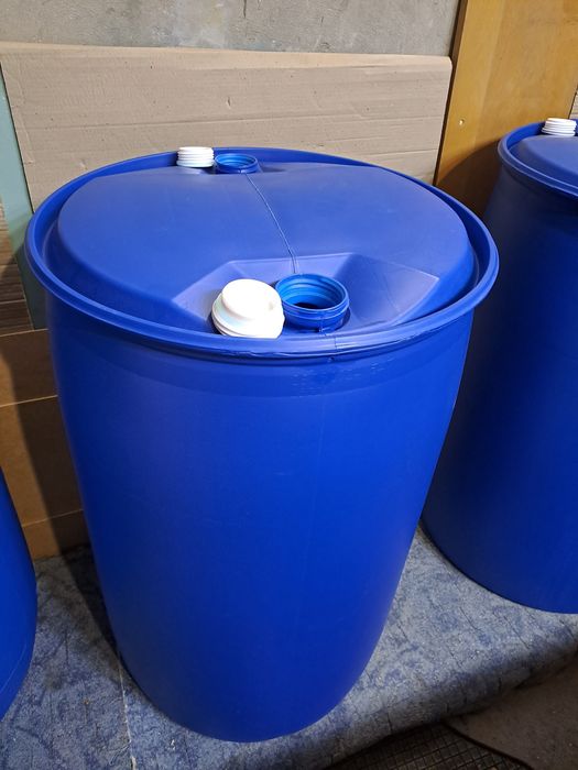 Бочки пластиковые 150, 200л с крышкой