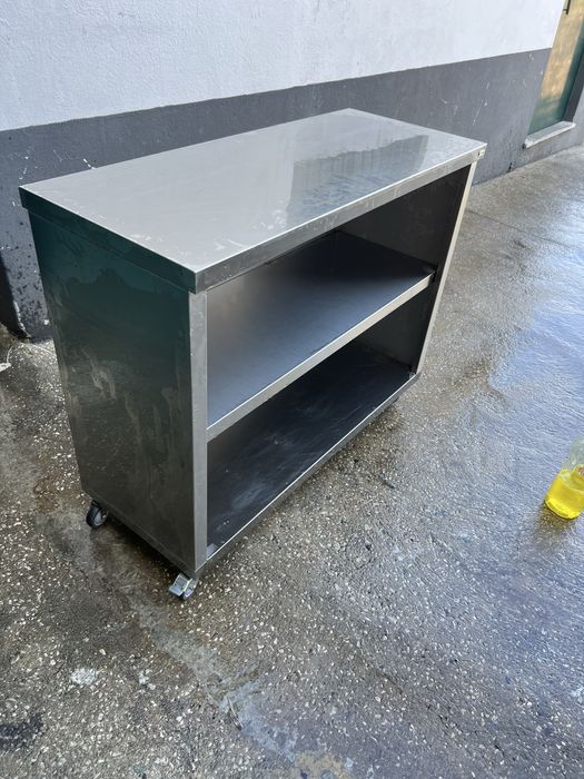 Bancada de inox com rodinhas