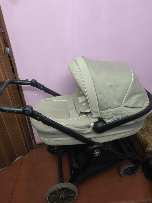 Срочно продам детскую каляску 2в1