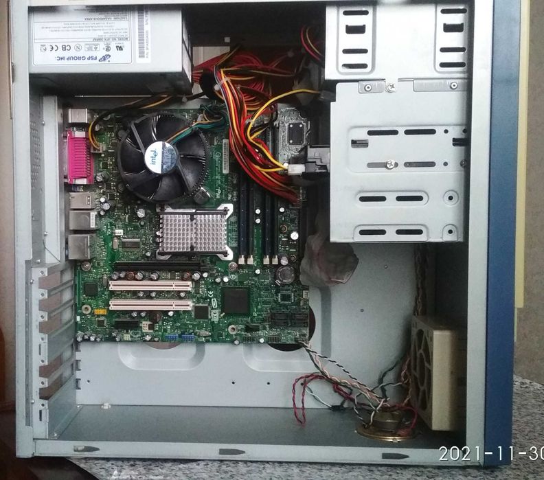 Системный блок W 10 Pro CPU Intel Pent D 2.8 GHz RAM 3.5 GB HDD 200GB