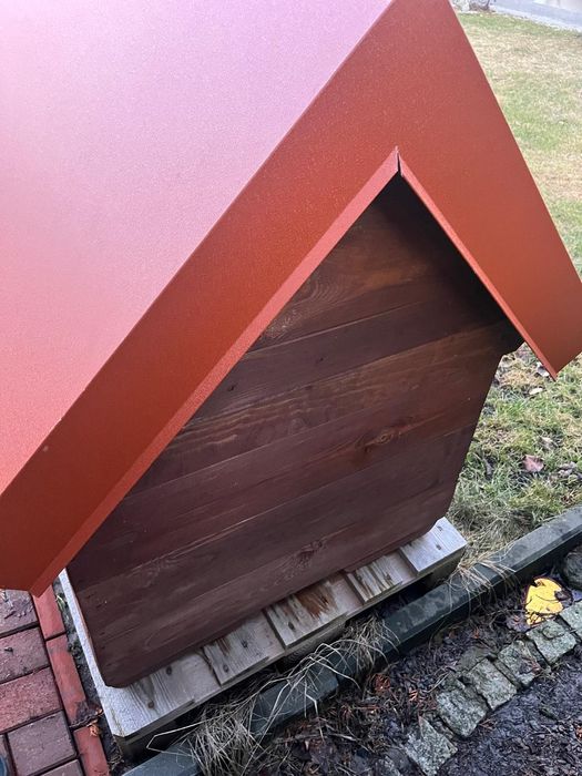 Buda dla psa ocieplona