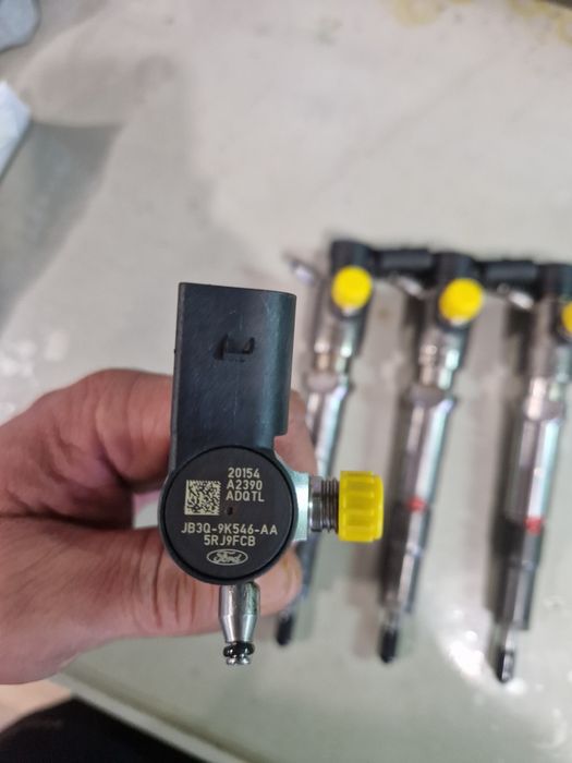 Форсунка JB3Q-9K546-AA