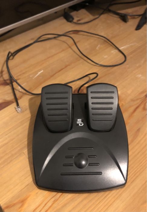 Volante + Pedais SUPERDRIVE SV 200 (Multiplataforma - Preto)
