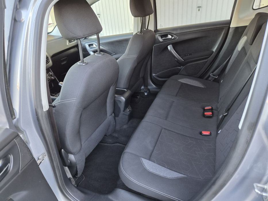 Peugeot 2008 1.6 Blue-hdi style
