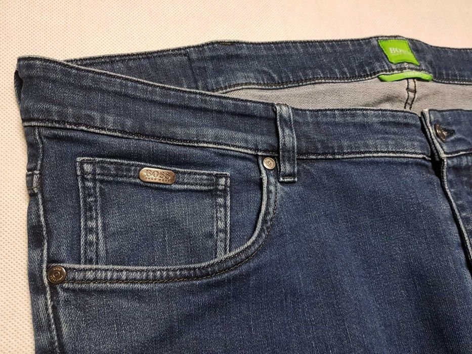 HUGO BOSS - C-B4 / Regular Fit roz. W42L34 pas 113 cm Ideał