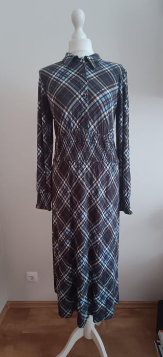 Sukienka NEXT krata 75% wiskoza rozm 38 NOWA
Biust 47 cm
Pas 40 cm