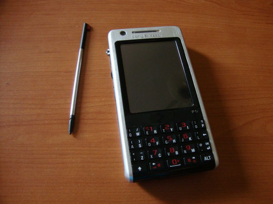 Telefon komórkowy Sony Ericsson P1i - kolekcjonerski, dla konesera