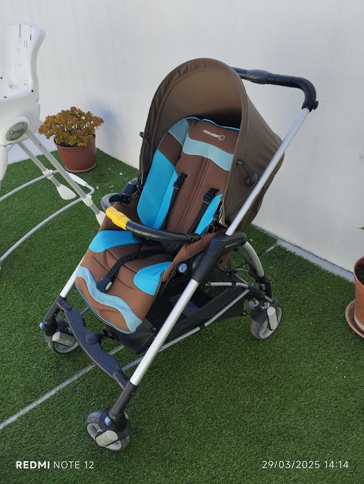 Carrinho bebé em bom estado