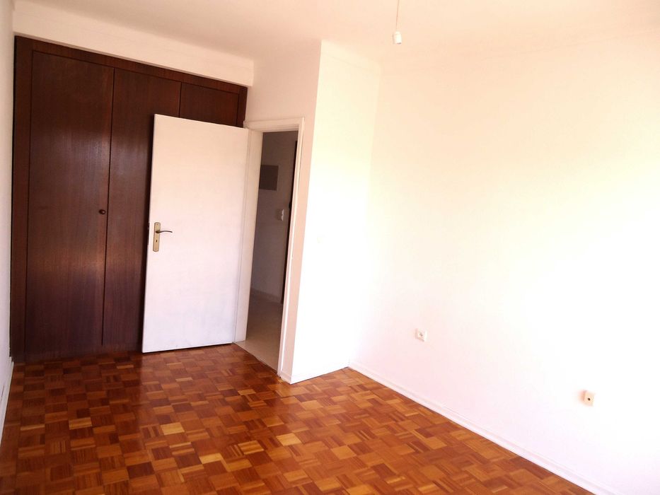T2+1 c/Escritório c/60m2, roupeiros embutidos, aquec. central, Viseu