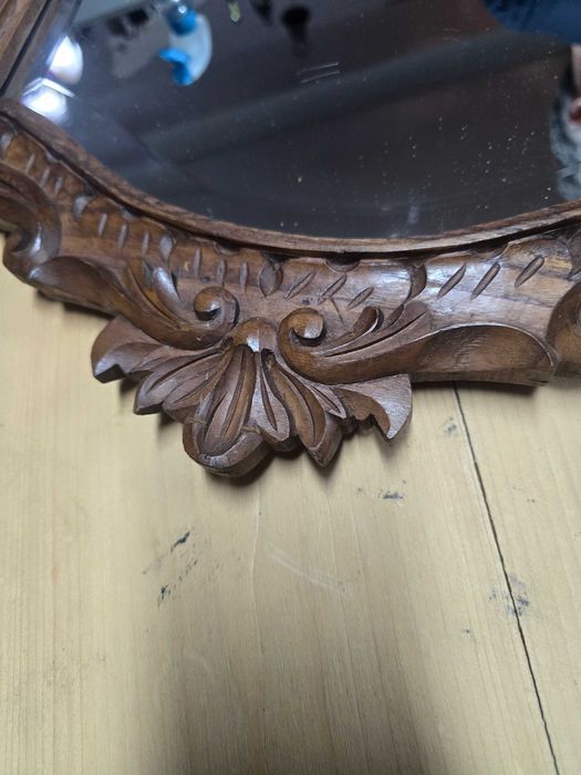 Credencia em madeira com espelho