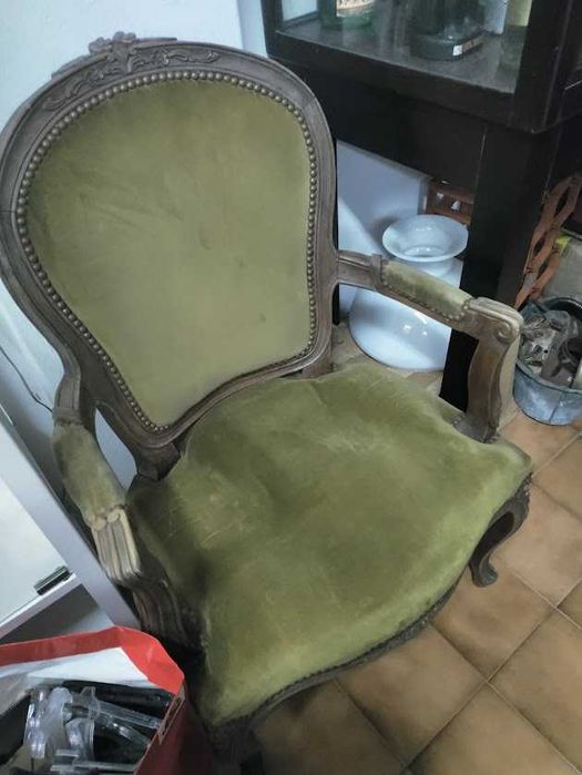 Cadeirão em nogueira estilo Chippendale /Louis XV