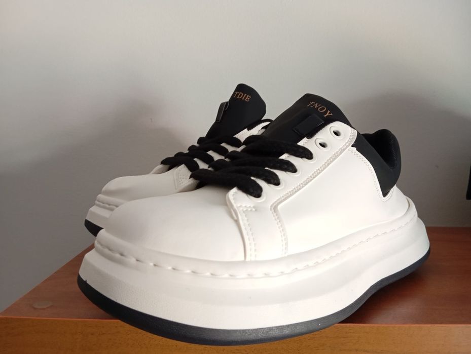 Sapatilhas Homem 43 Novas