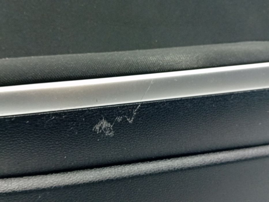 Forra porta / quartela frente esquerda KIA Ceed (CD)