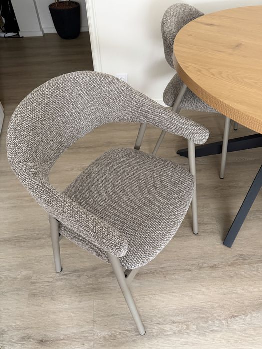 Mesa com 4 cadeiras