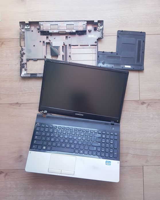 Matryca do laptopa Samsung NP300E5A