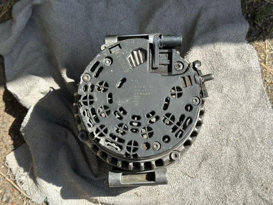 Генератор Mercedes S-Klass W221 BOSCH 0121813001 Оригінал a0131540502