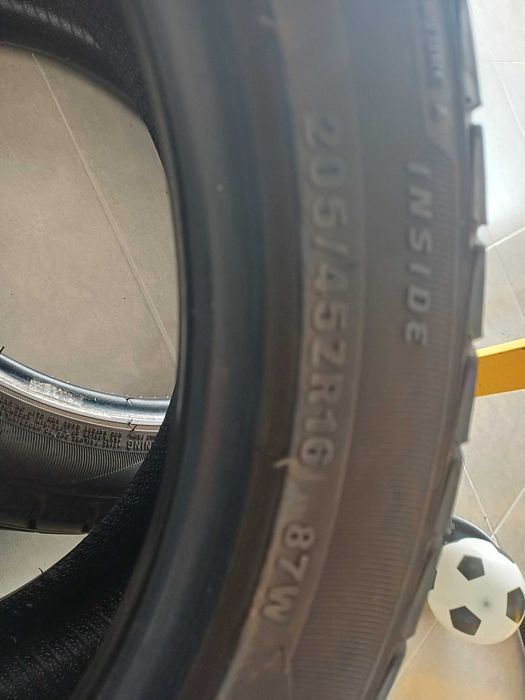 Pneus como novos 205/45/r16