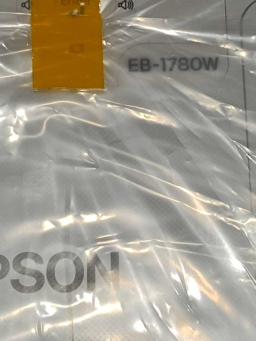 Projector EPSON EB-1780W NOVO